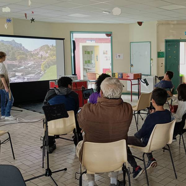 MICRO-FOLIE, LE MUSÉE VIENT À VOUS AU CENTRE SOCIAL DE MABLY !