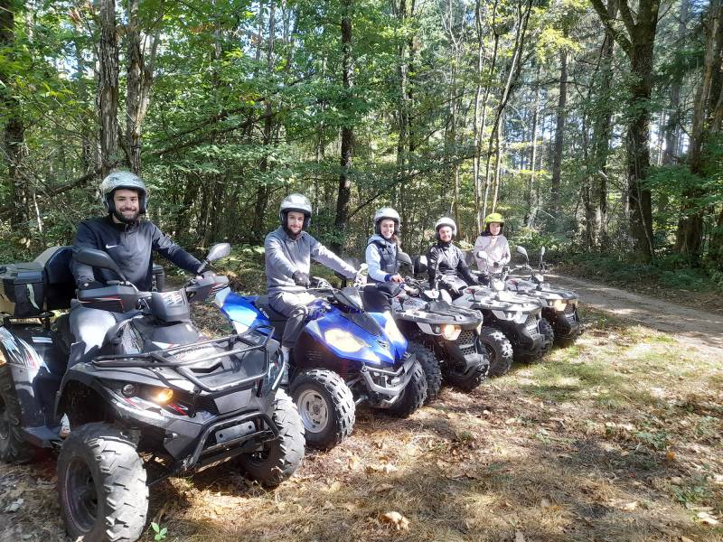 EN FAMILLE OU ENTRE AMIS  DÉCOUVREZ LE ROANNAIS EN QUAD...