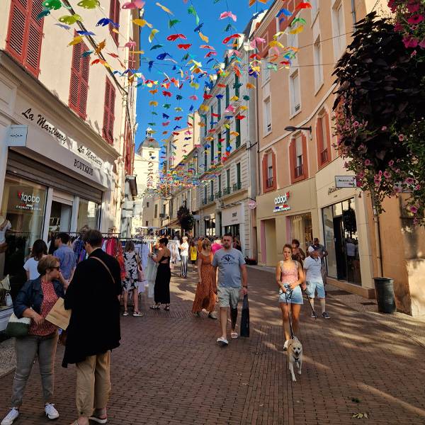 ROANNE : DIMANCHE 8 SEPTEMBRE C’EST LA GRANDE BRADERIE DU CENTRE-VILLE !