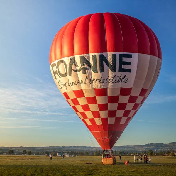 À NOËL, OFFREZ LE CIEL AVEC ROANNE MONTGOLFIÈRES ET WING OVER ULM!